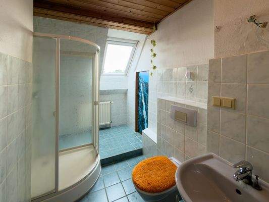 Duschbad im Dachgeschoss