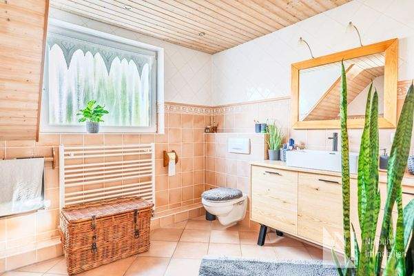 Vollbad im Dachgeschoss