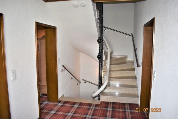 Treppenhaus OG.JPG