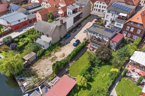 Ufergrundstück für Hotelbau
