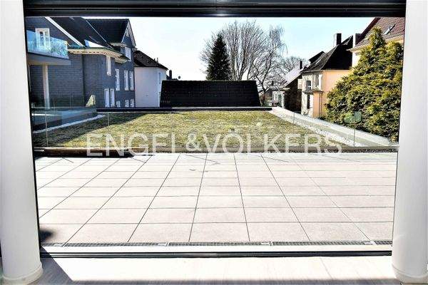 Terrassenzugang mit 3.35 m Breite