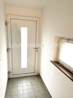 Hauseingang - Treppenhaus