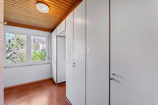 Ankleidezimmer/mögliches Arbeitszimmer