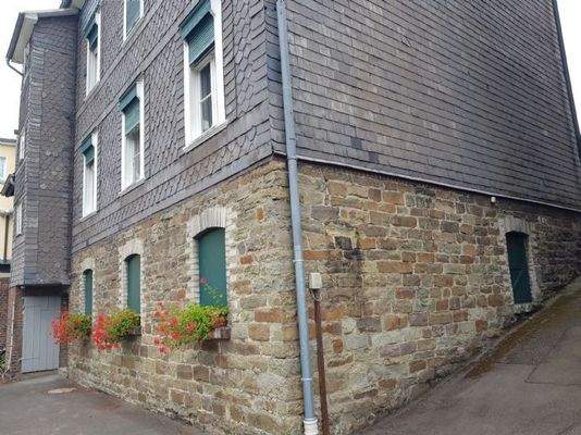 Blick auf den Bruchsteinkeller