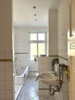 Wannen / Duschbad mit Fenster