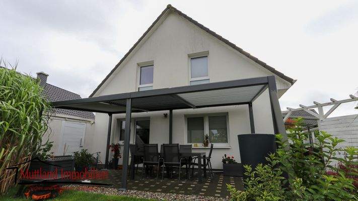 Hausrückansicht &amp; Terrasse