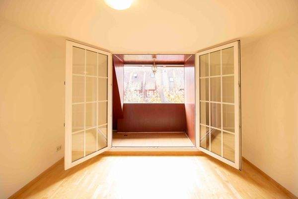 Schlafzimmer 1. OG Loggia