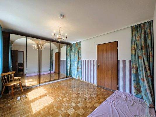 ...das Elternschlafzimmer