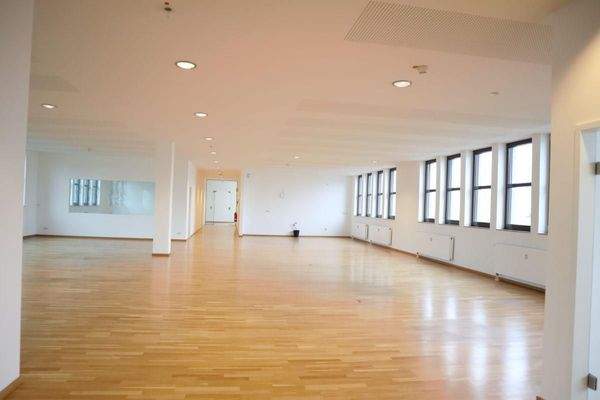 Großräumige Büros