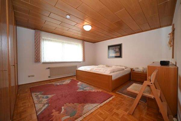 Großes Schlafzimmer