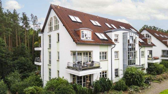 seitlicher Blick auf das Haus