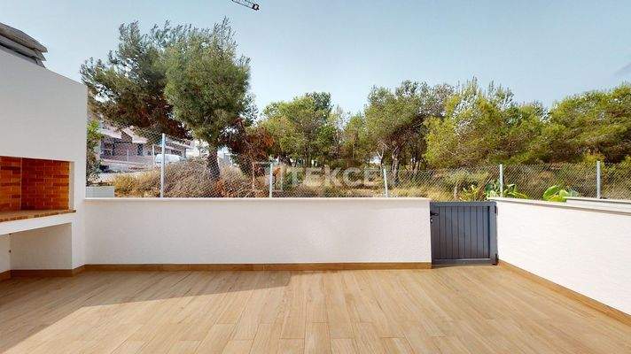 Luxurious Apartments in a Residential Complex in Torrevieja