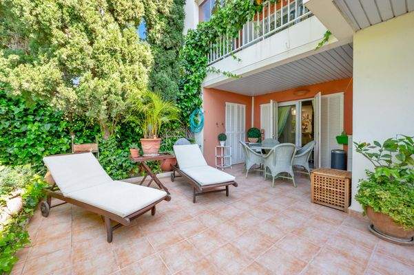 Garden apartment for sale