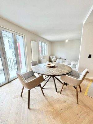 lichtdurchflutete Wohnen und Essen