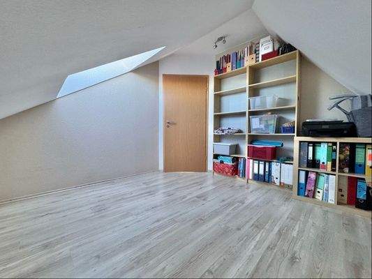 Praktisches Gästezimmer (DG)