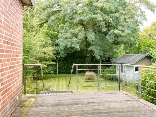 Terrasse mit Gartenzugang