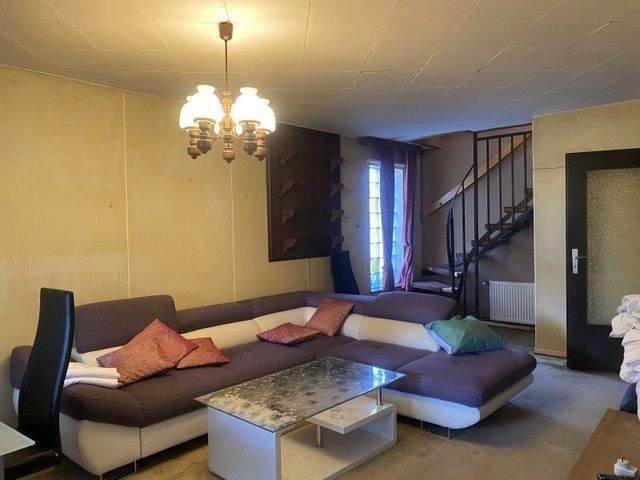 Haus (6 Zi.,möbliert) mit 2 Stellplätzen und Garten - nur für Firmen! - Photo 1