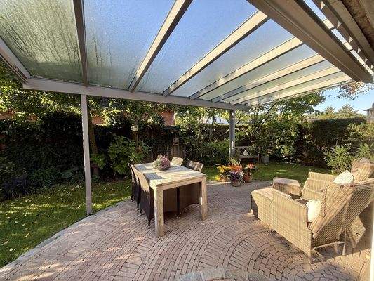 Überdachte Terrasse