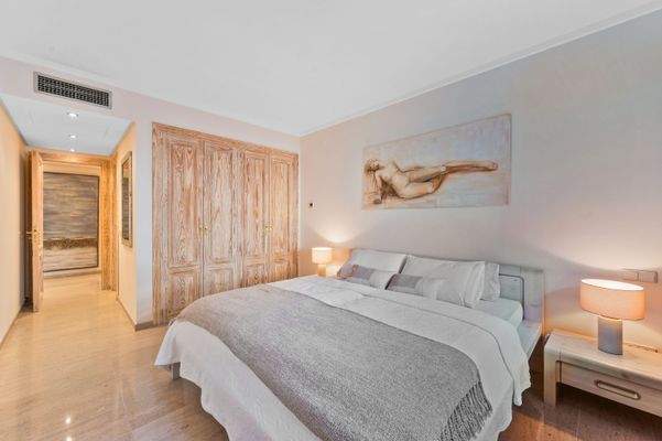 2nd Master bedroom in apartment in Bendinat 2