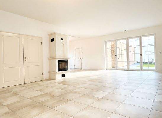 Wohnzimmer mit Kamin