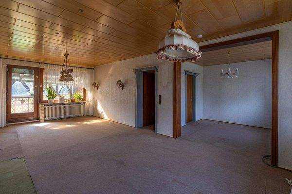 Erdgeschoss - Das Wohnzimmer mit angrenzendem Essz