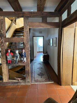 Empfangsbereich Richtung Küche.jpg