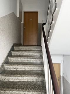 Treppe zum Obergeschoß