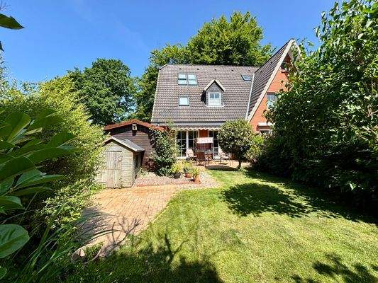 Haus- &amp; Gartenansicht