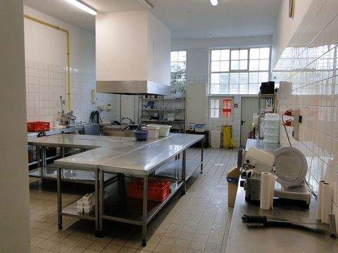 Leverkusen Halle, Leverkusen Hallenfläche