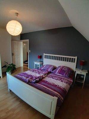 Schlafzimmer DG