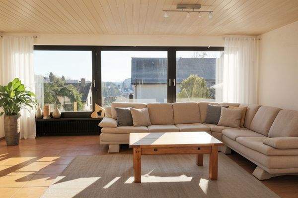 virtuelles Einrichtungsbeispiel - (KI generiert)