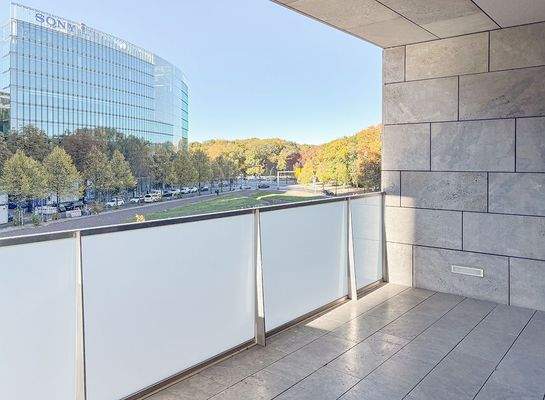 Loggia mit Blick zum Tiergarten