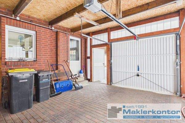 Garage und Objekt Seiteneingang