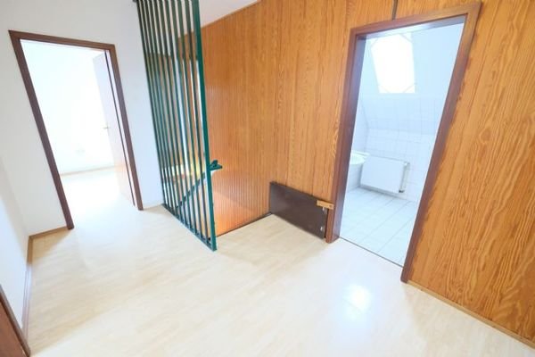 Flur DG Vorderhaus