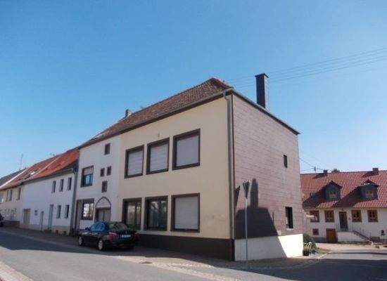 Eigener Eingang von Wohnung EG