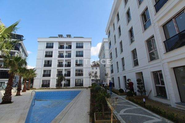 Properties with a Pool 150 m from the Beach in Büyükcekmece