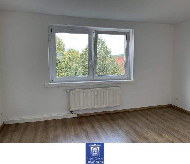 Ländliche Idylle! Schicke Wohnung mit großem Balkon und Tageslichtbad! - Foto 2