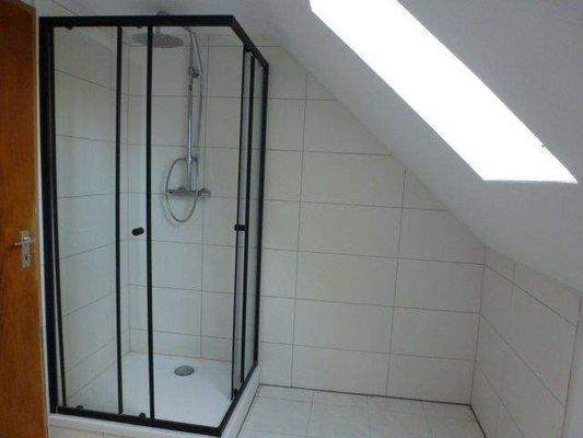 Duschbad mit Fenster