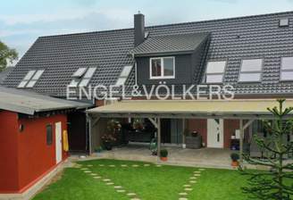 Außenansicht mit Watermark