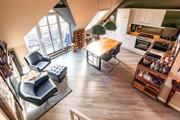 Wohn-/Ess- und Küchenbereich