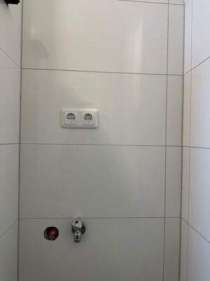 Badezimmer (WM/T-Anschluss)