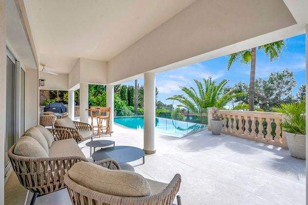 Sea view villa for sale 