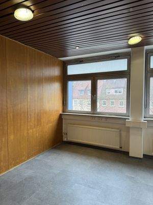 Büro-/Praxisflächen