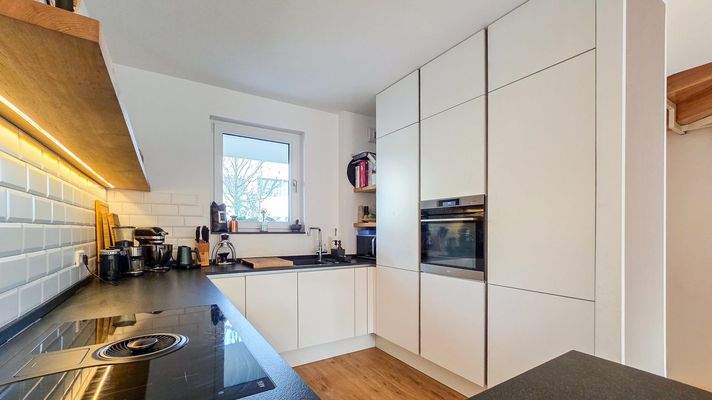 EG: Offene Küche mit angenehmer Atmosphäre