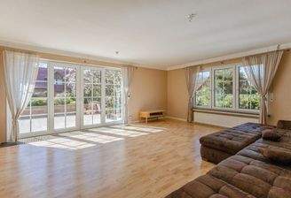 Großzügiges Wohnzimmer