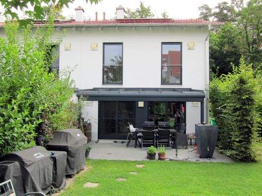 Hausansicht vom Garten.JPG