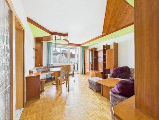 CAM04191G0-PR0038-STILL004