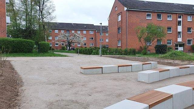 Verschönerung Teich-Anlage 202