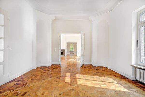 Großzügig und lichterfüllt.