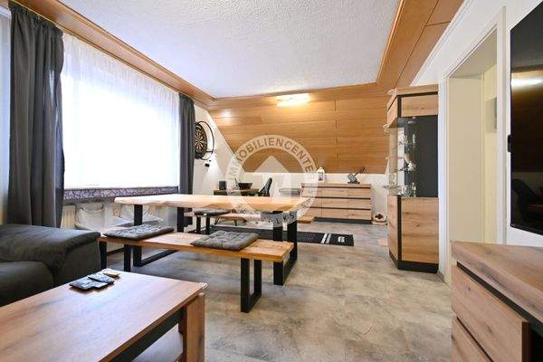 Wohnzimmer (Blick 1)